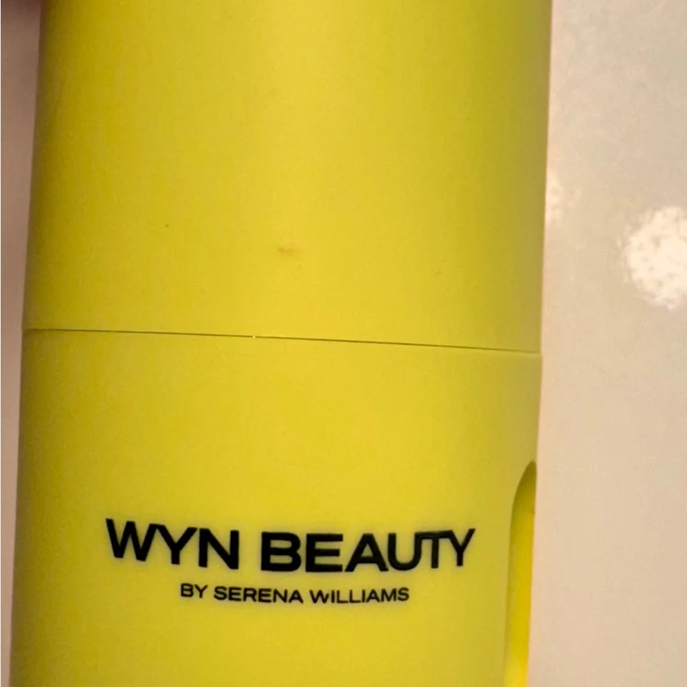 NWOB! Wyn Beauty foundation in Flex!